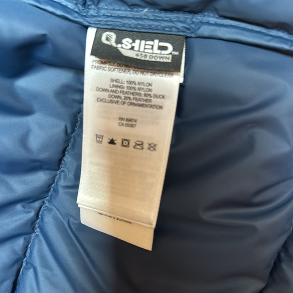 Red vest - Picture 4 of 4